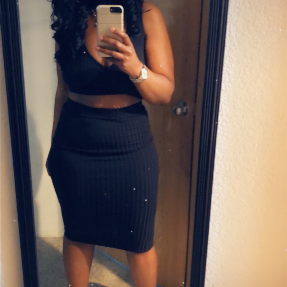 Two Piece Skirt Set - Picture 4 of 5